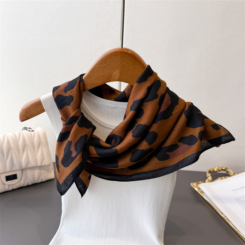 Lenço quadrado premium de seda - Scarf Silk Neck avaliação e preço