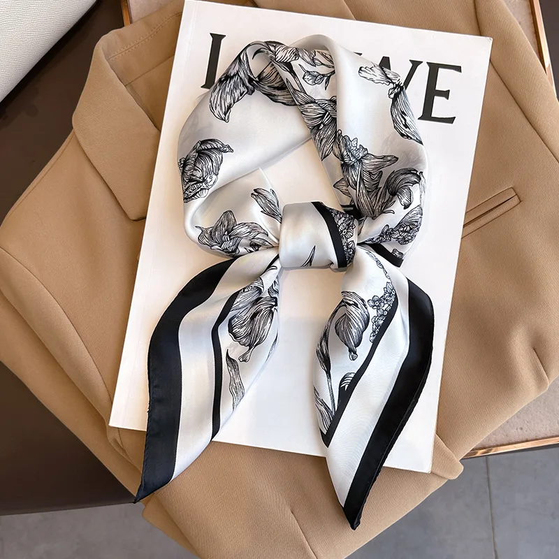 Lenço quadrado de seda com est - Scarf Silk Neck avaliação e preço