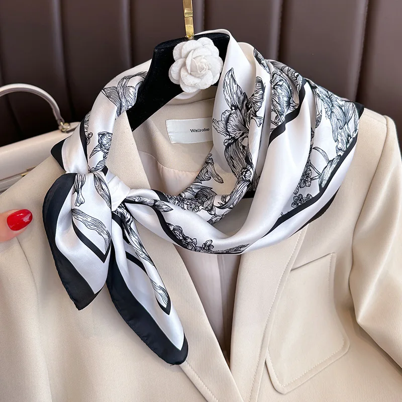 Lenço quadrado de seda com est - Scarf Silk Neck avaliação e preço