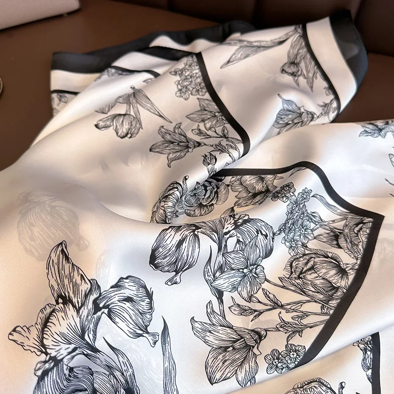 Lenço quadrado de seda com est - Scarf Silk Neck avaliação e preço