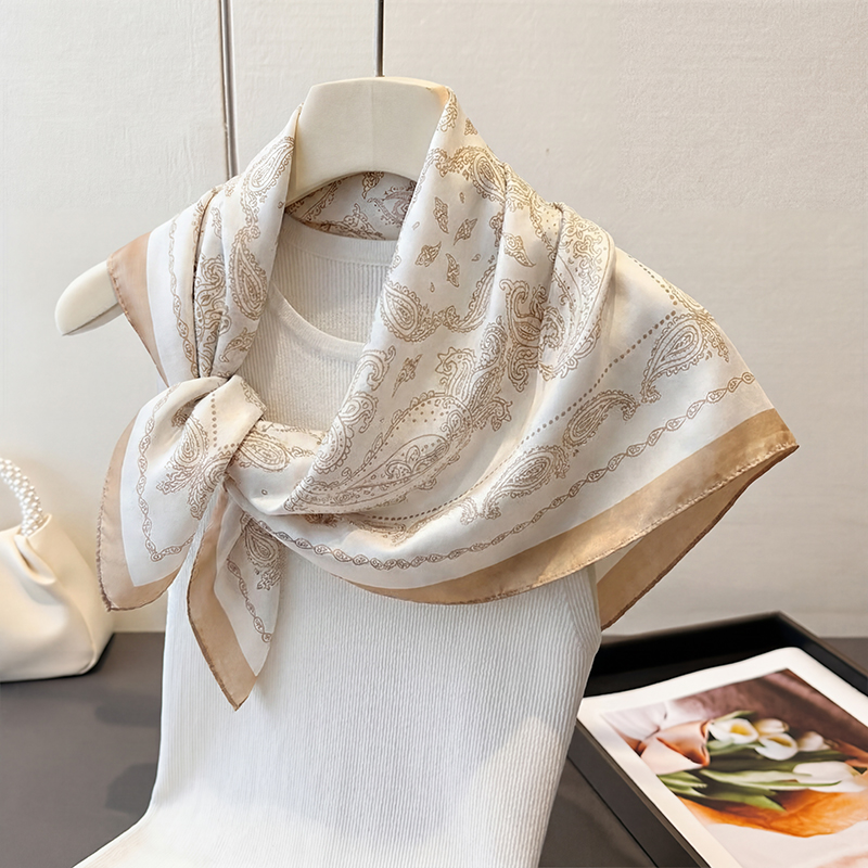 Lenço Quadrado Vintage Bege co - Scarf Silk Neck avaliação e preço